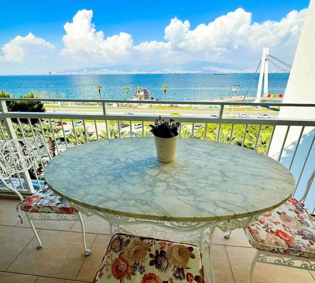 Perfect Sea View With Special Parking Apartment Izmir 0*,  Turkey
